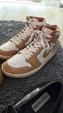 Nike Women size 8