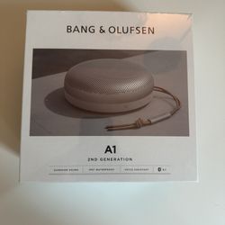 BANG & OLUFSEN A1 PORTABLE SPEAKER 