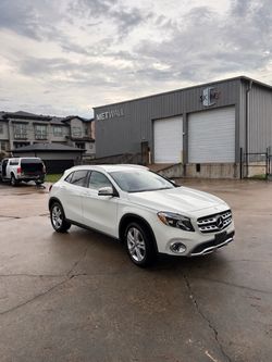 Mercedes Benz GLA 250