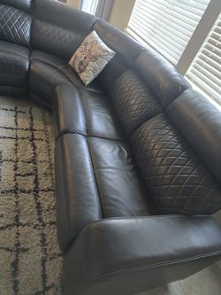 5 Seater Leather couch set. Recliner: $950