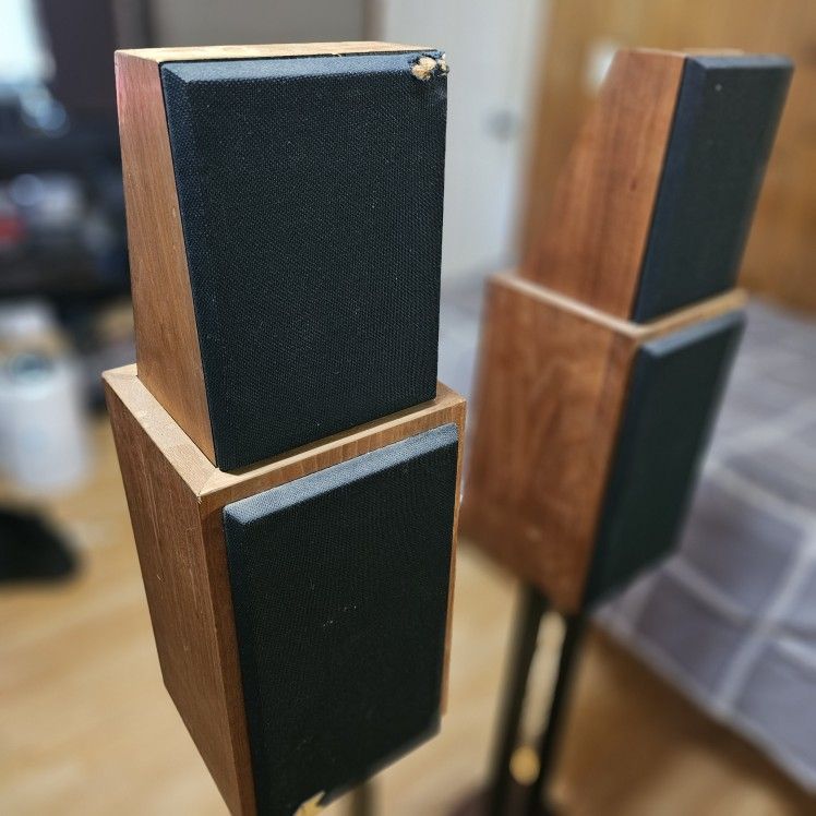 Miller & Kreisel Speakers