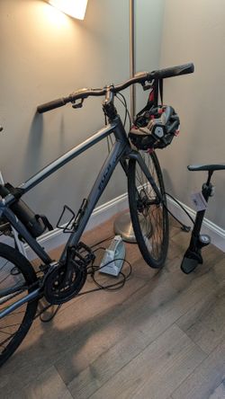 Fuji Absolute One. 7 Bike Shimano Gears, 19inch (L)