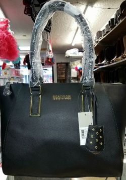 Reaction Keneth Cole hand bag