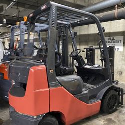 TOYOTA M8 forklift for sale 