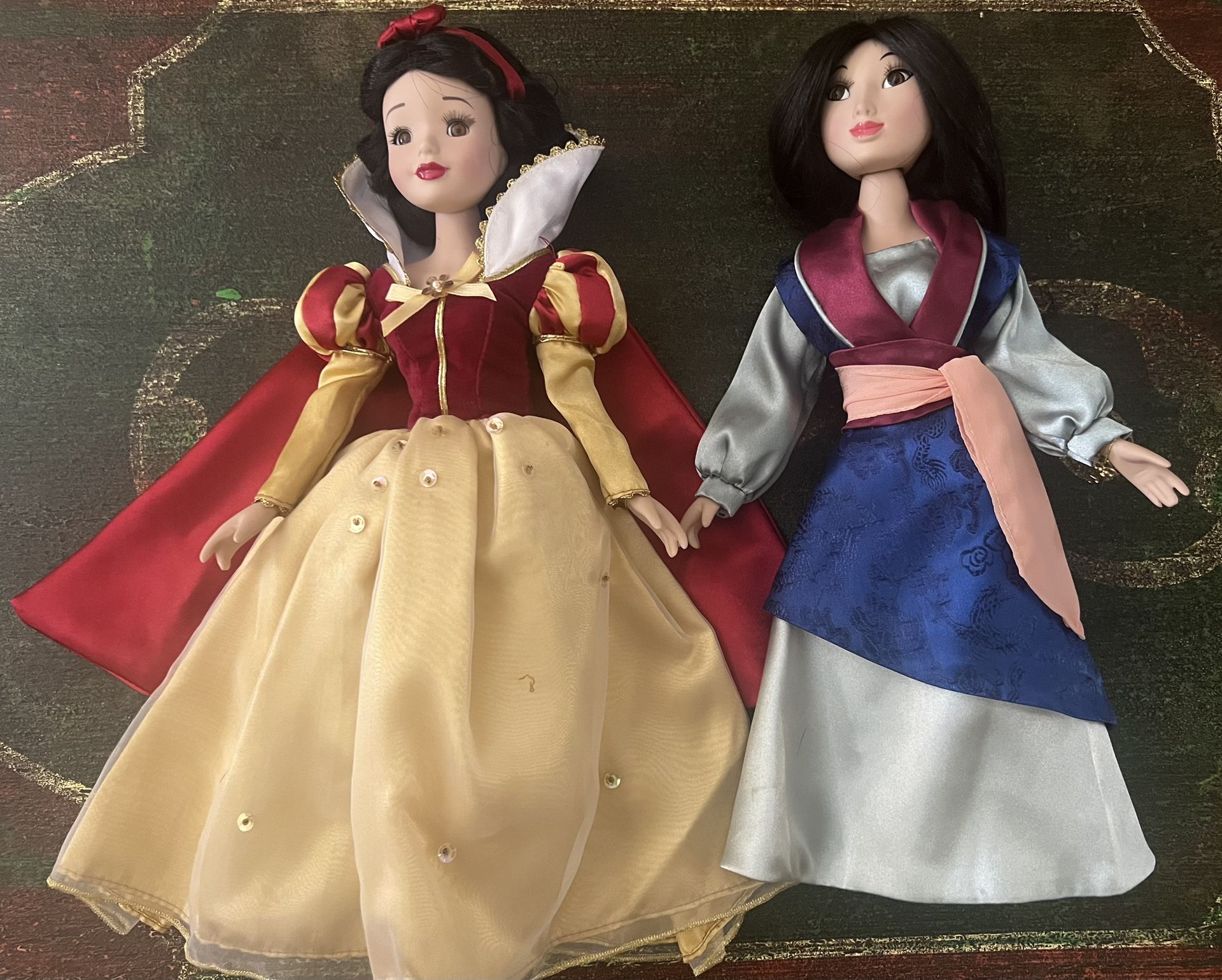 Disney Princess Snow White & Mulan Collectible Keepsakes Porcelain Dolls 2004