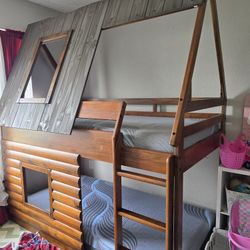 Bunk Bed With Matresses