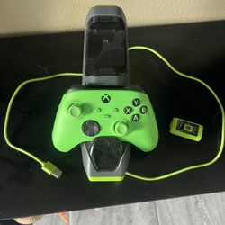 Bionk Xbox Controller Dual Charging Station w/ 1 Remote