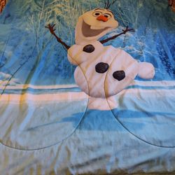 Disney Frozen Olaf Build a Snowman 72" x 86" Microfiber Comforter, Twin/Full