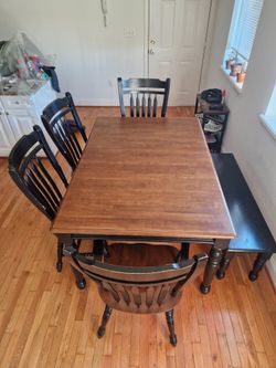Dining Table with 4 Chairs & Bench
