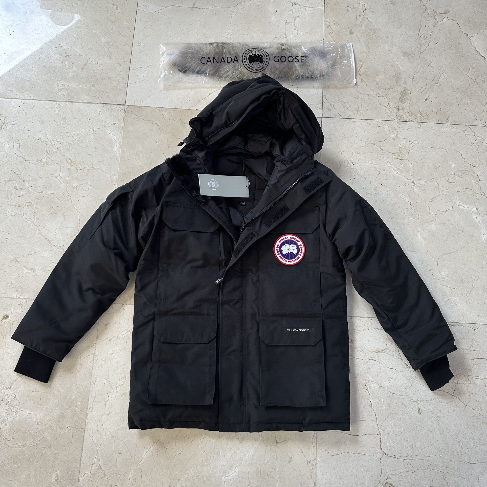 Canada Goose Expedition Heritage Parka Black Size Medium (100% AUTHENTIC✅📲)