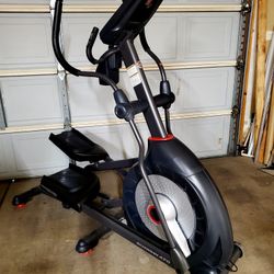 Schwinn 470 Elliptical