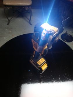 Dewalt 20v Multi Tool Battery Included and One Blade