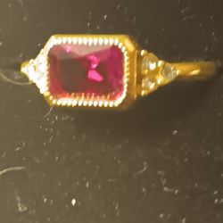 Ruɓi And Yellow Golð