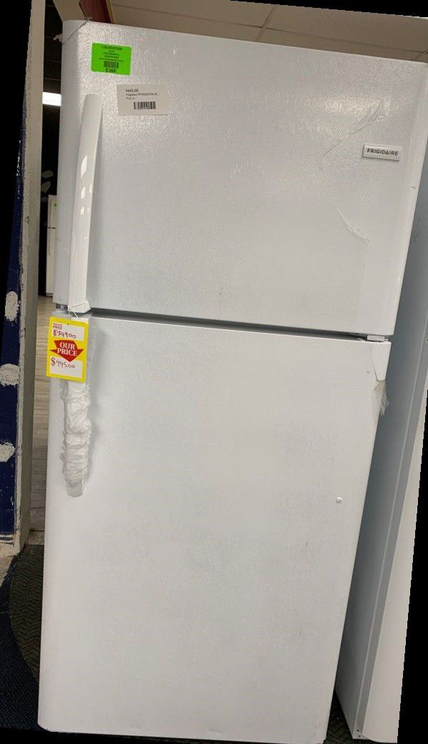 New Frigidaire Refrigerator New  Top freezer Fftrtw