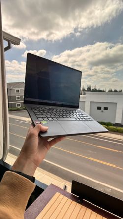 RTX 5070 ASUS ROG Zephyrus G14