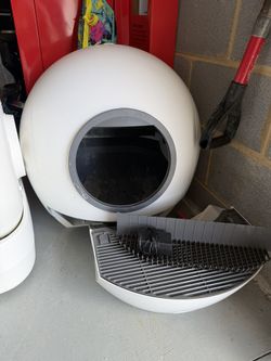 Robot Cat Litter Box