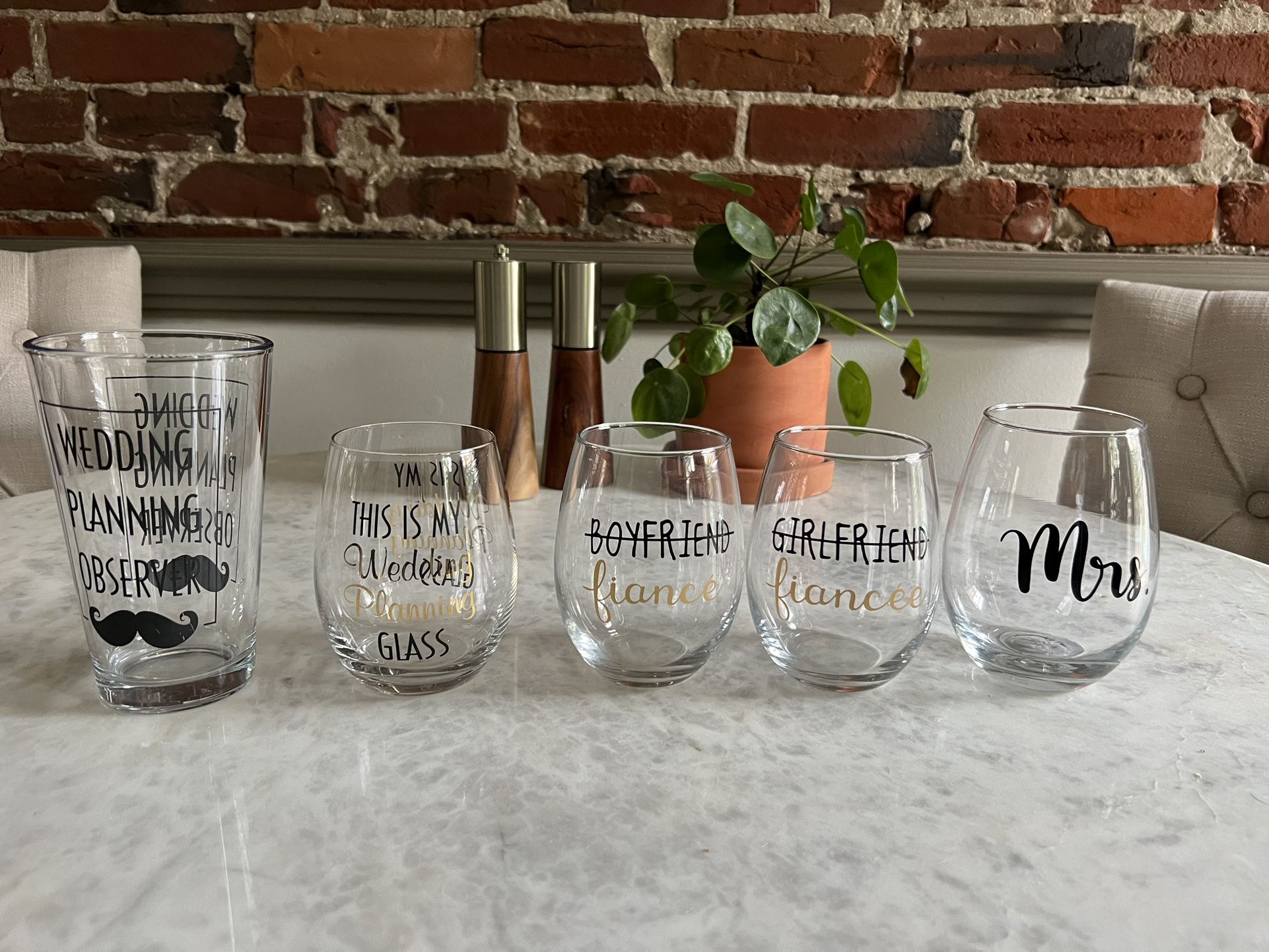 Wedding Glassware - Bride & Groom