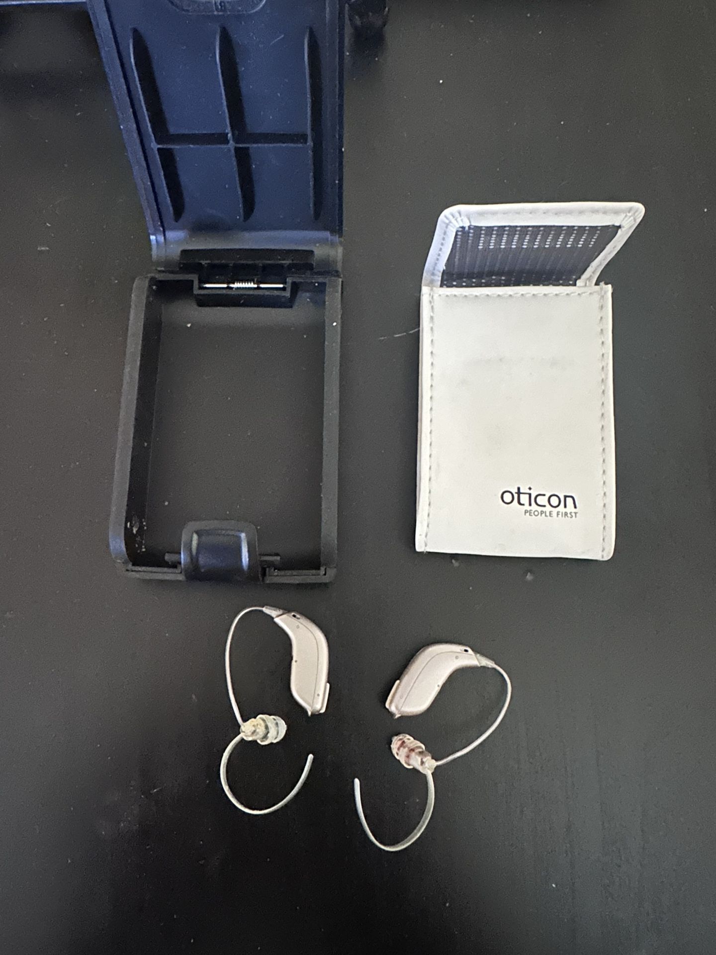 Oticon People First Opn1