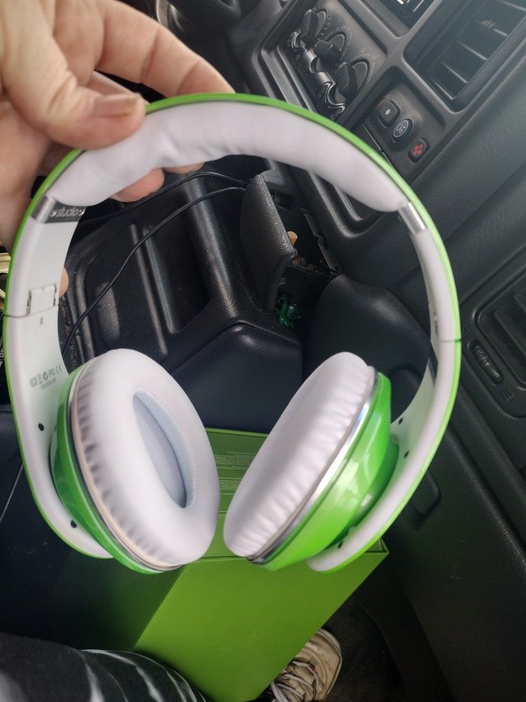 Beats By Dre Headphones