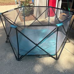 Regalo Portable Playyard