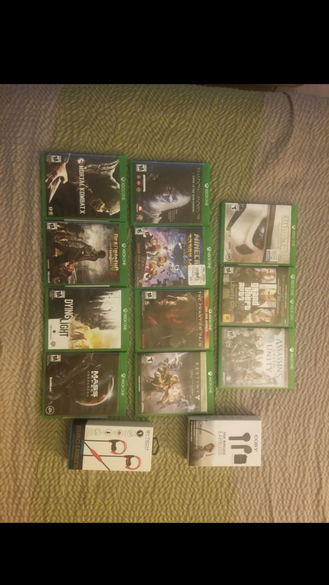 Xbox one games and headphone 80 for all or 10 each