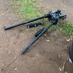 Curt Weight Distribution Hitch 4P