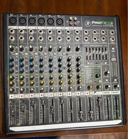 Mackie Mixer