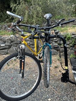 Swagman XP4 Bike Rack hitch Mounted 