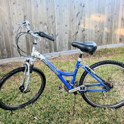 Diamondback - 26" wheels Aluminum Mountain bike 