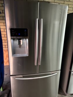 Fridges for sale are Plugged in free Deliver