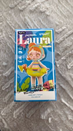 Laura pool fight blind box