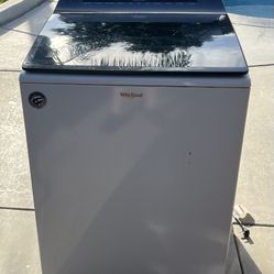 Whirlpool 4.7 cu. ft. capacity HE top-load Washing Machine with Agitator