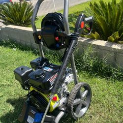 RYOBI
3300 PSI 2.4 GPM Cold Water Gas Pressure Washer with 212cc Engine