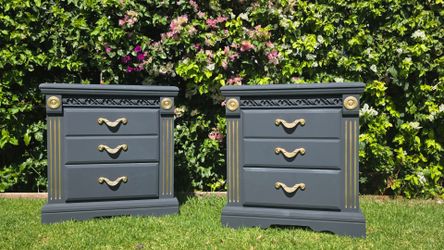 Noir/Gold Nightstand