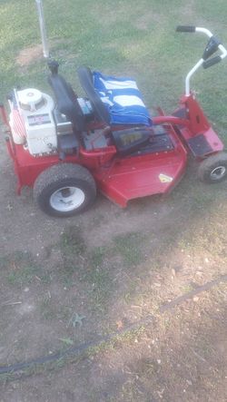 Movie Forest Gump Riding Mower -Electric Start  Snapper 