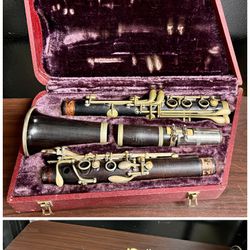 Martin Freres 1740 DeLuxe Entry Level Professional Bb Clarinet. Made in France 1946-66 Model 1. Grenadilla (African Black Wood)
