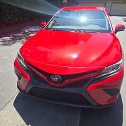 2019 Toyota Camry SE – Clean Title