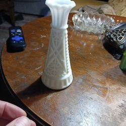 vintage Anchor Hocking "Stars and Bars" milk glass bud vase. 
