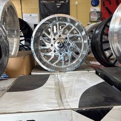 Chrome Tis Off-road: 20x12