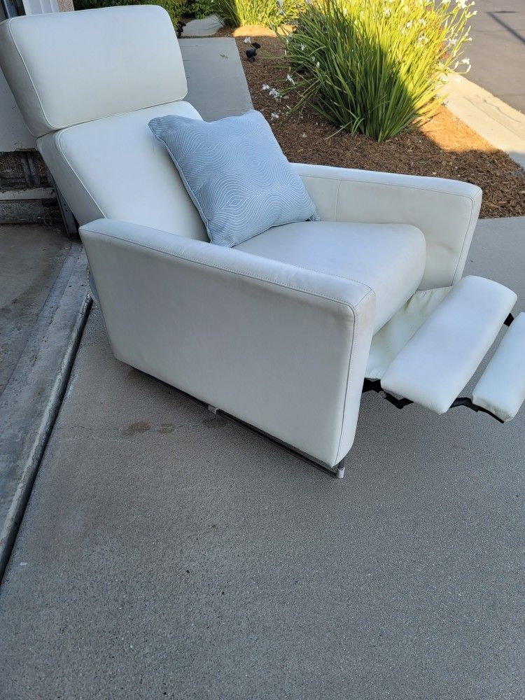 Contemporary Recliner