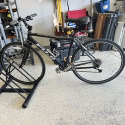 Fuji 2.0 bikes. Men’s & women’s. Both are 26”. Bike park rack included. Like new condition, rarely used.