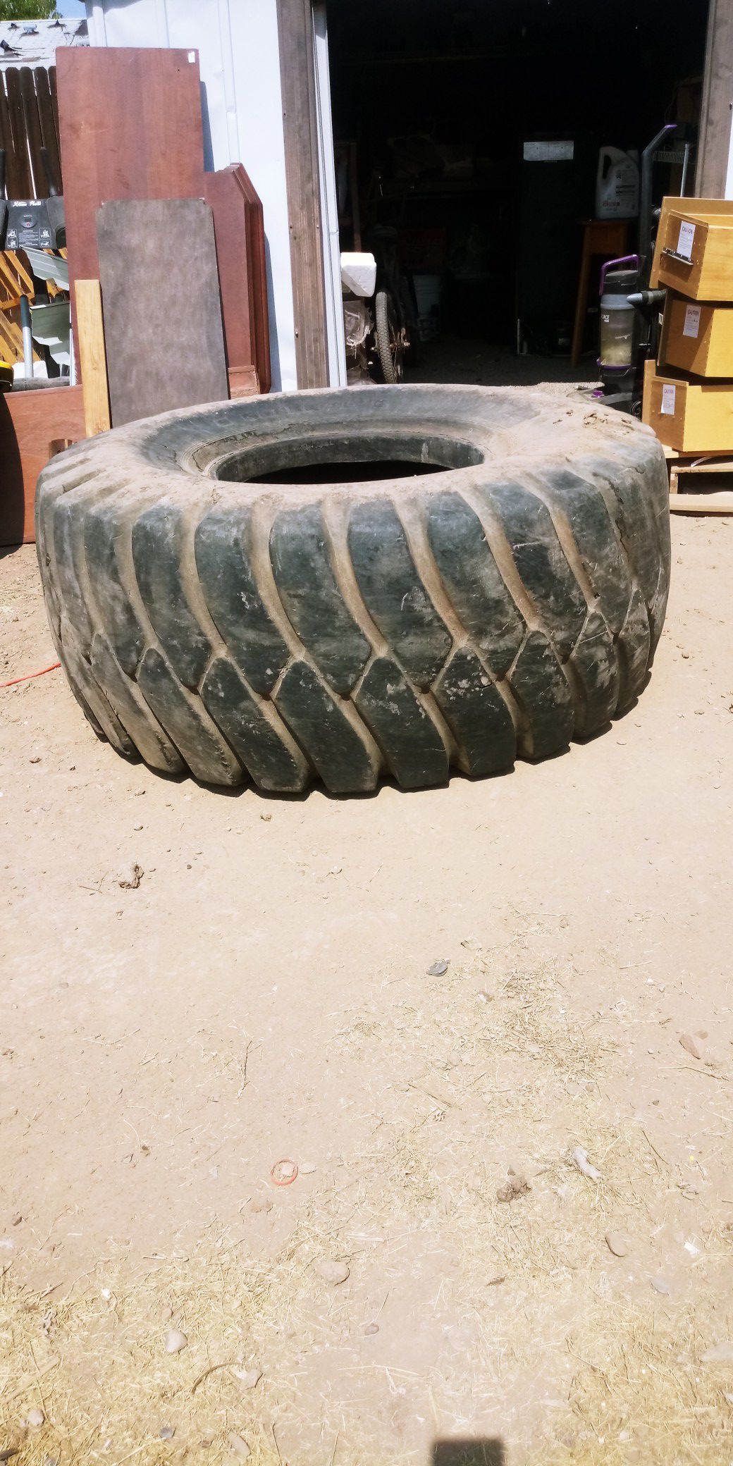 Free tractor tire