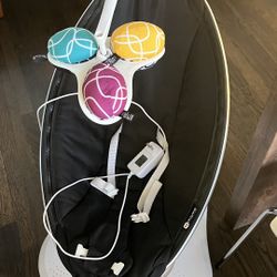 4moms Mamaroo Baby Swing