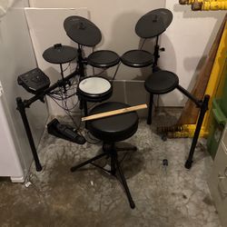 Summon Drum Kit (w/ Stool And Sticks)