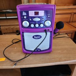Bratz CD + Karaoke Machine