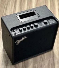 Fender Mustang LT25 Guitar Amp