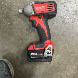 Milwawkee 1/2” impact wrench with batery( no charger)