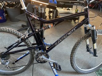 Santa Cruz Heckler