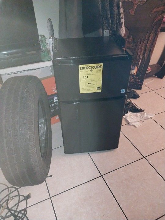 Mini Fridge And Freezer