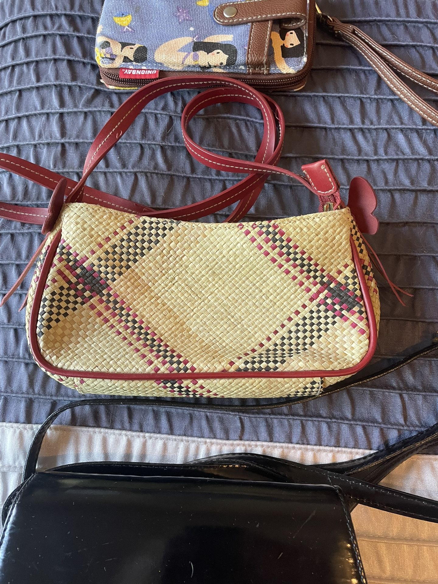 Preowned Super Cute Etienne Aigner Woven Straw Bag.